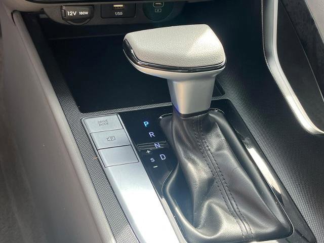 Used 2024 Hyundai Elantra SEL image 15