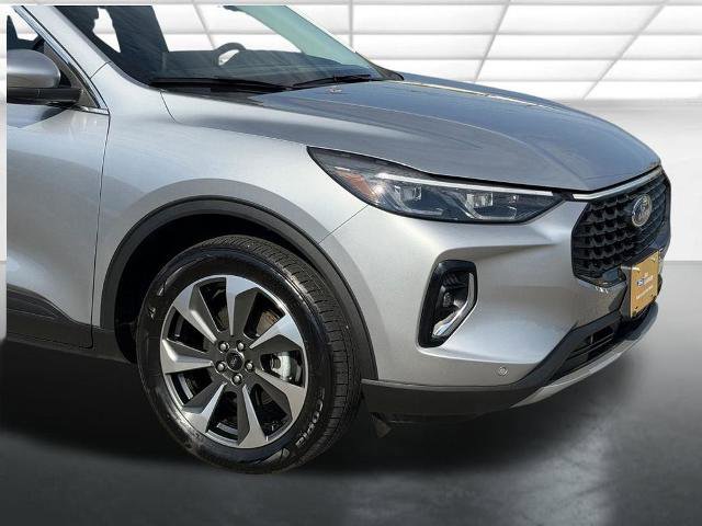 Certified 2023 Ford Escape Platinum AWD/4WD image 23