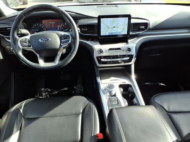 Certified 2021 Ford Explorer XLT w/ Equipment Group 202A image 10