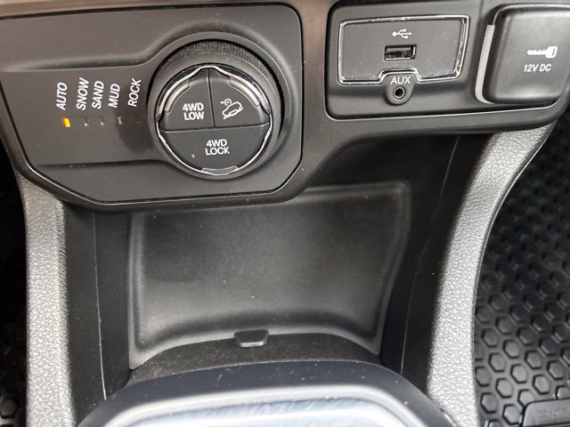 Used 2023 Jeep Renegade Trailhawk AWD/4WD image 28
