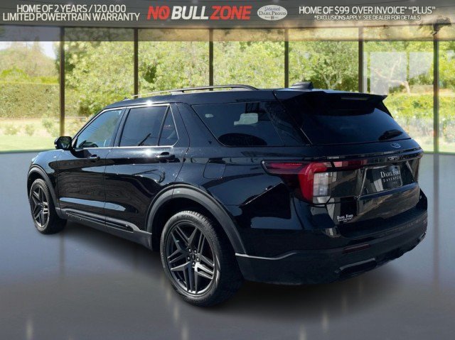 Certified 2025 Ford Explorer ST-Line w/ ST-Line Street Pack AWD/4WD image 3