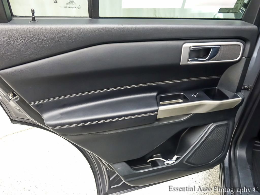 Certified 2021 Ford Explorer XLT w/ Equipment Group 202A AWD/4WD image 22