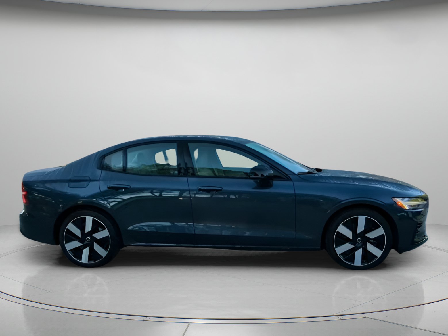 Used 2024 Volvo S60 T8 Ultimate AWD/4WD image 33