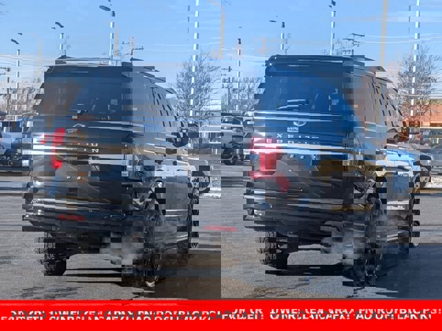 Certified 2024 Ford Expedition XLT image 4