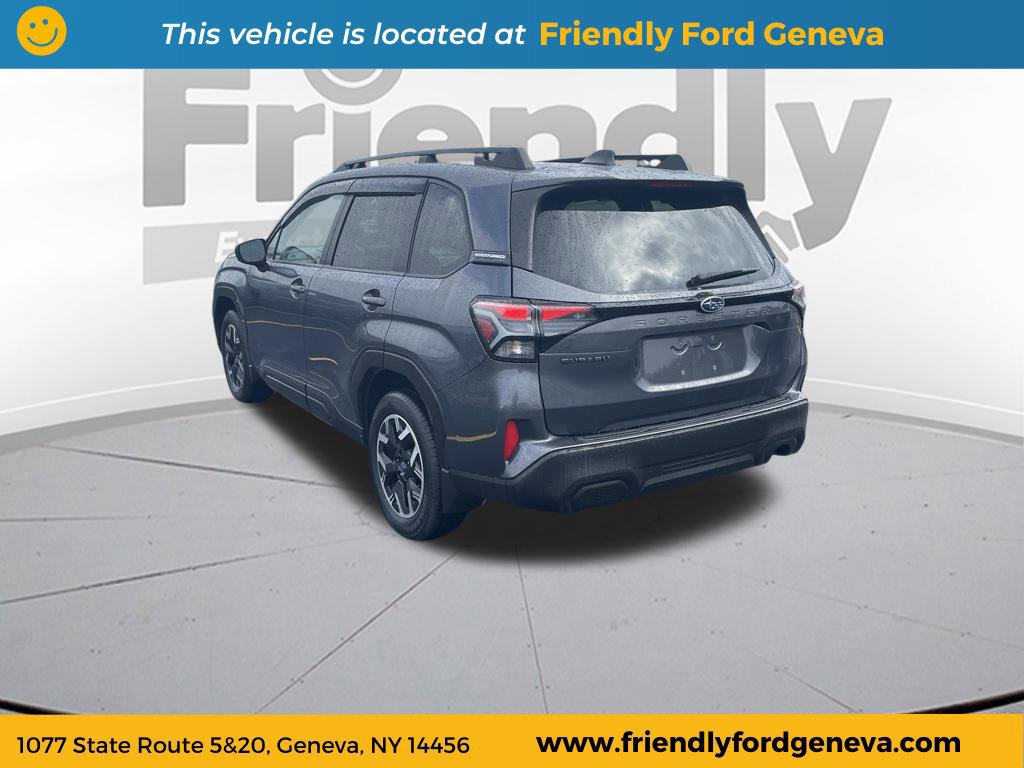 Used 2025 Subaru Forester Premium AWD/4WD image 7