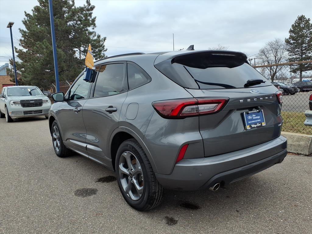 Certified 2024 Ford Escape ST-Line w/ Tech Pack #1 image 4