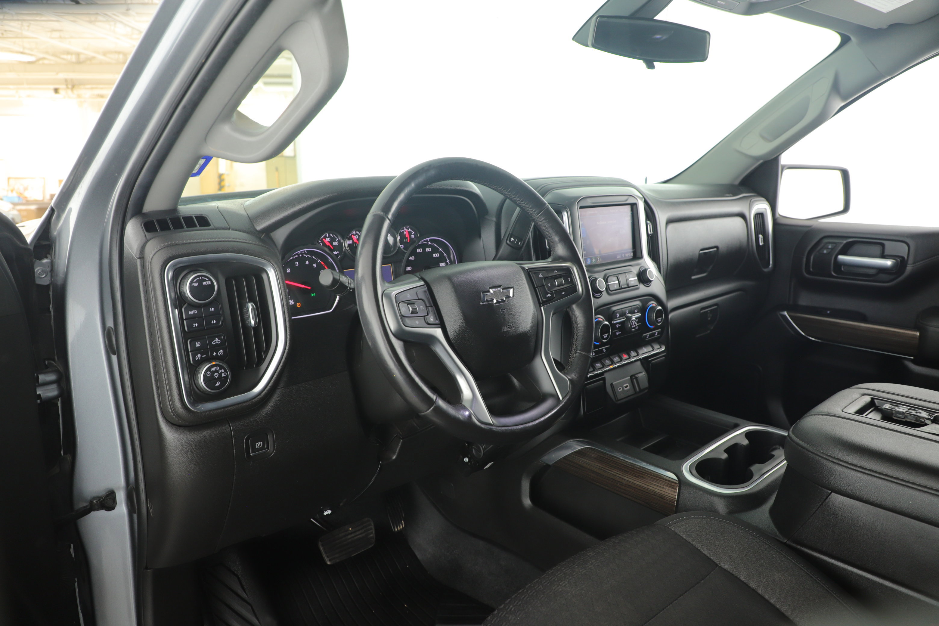 Used 2022 Chevrolet Silverado 1500 LT Trail Boss w/ Safety Package image 22