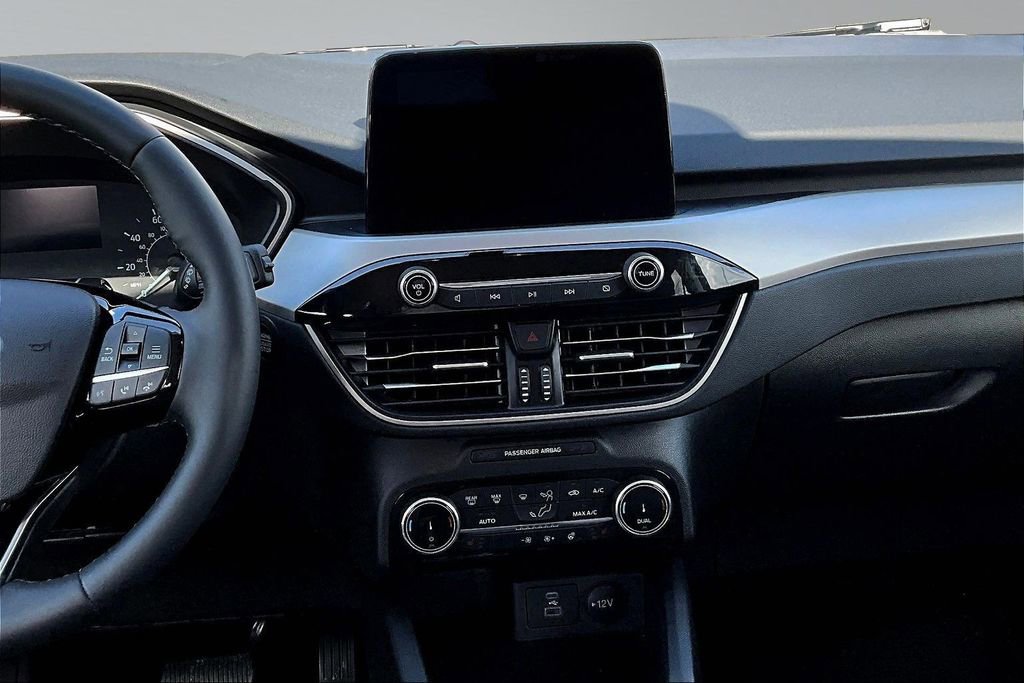 Certified 2022 Ford Escape SE w/ SE Sport Appearance Package AWD/4WD image 12