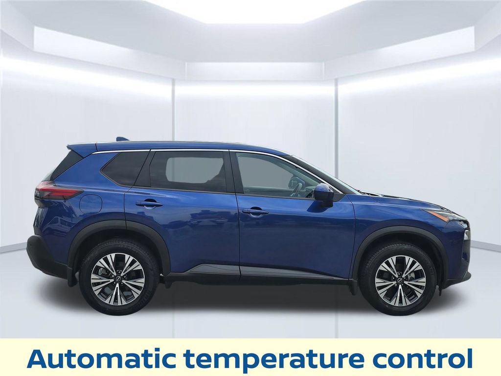 Used 2023 Nissan Rogue SV AWD/4WD image 22