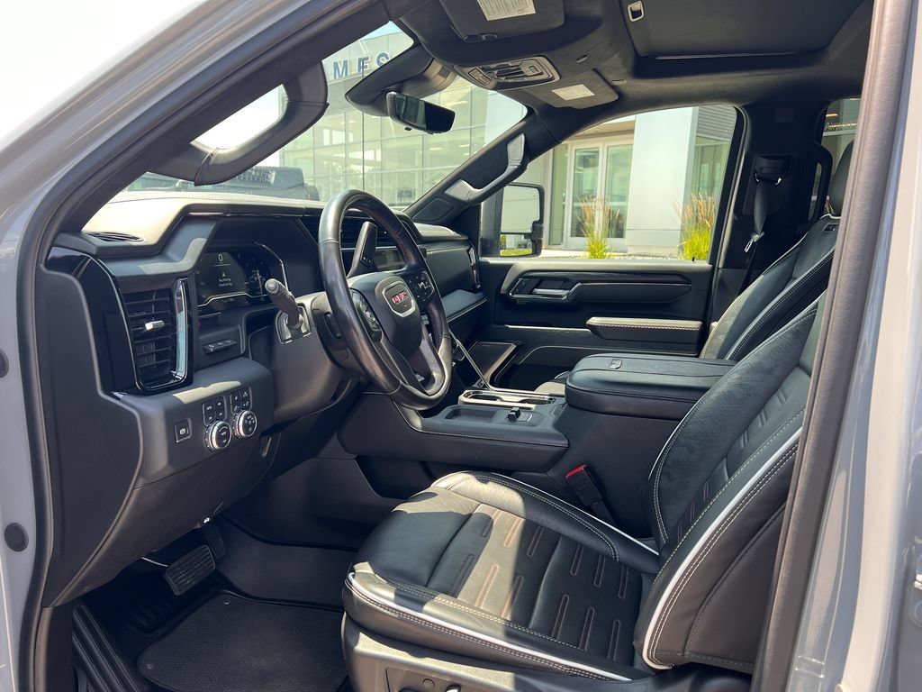 Used 2024 GMC Sierra 2500 AT4X AWD/4WD image 9