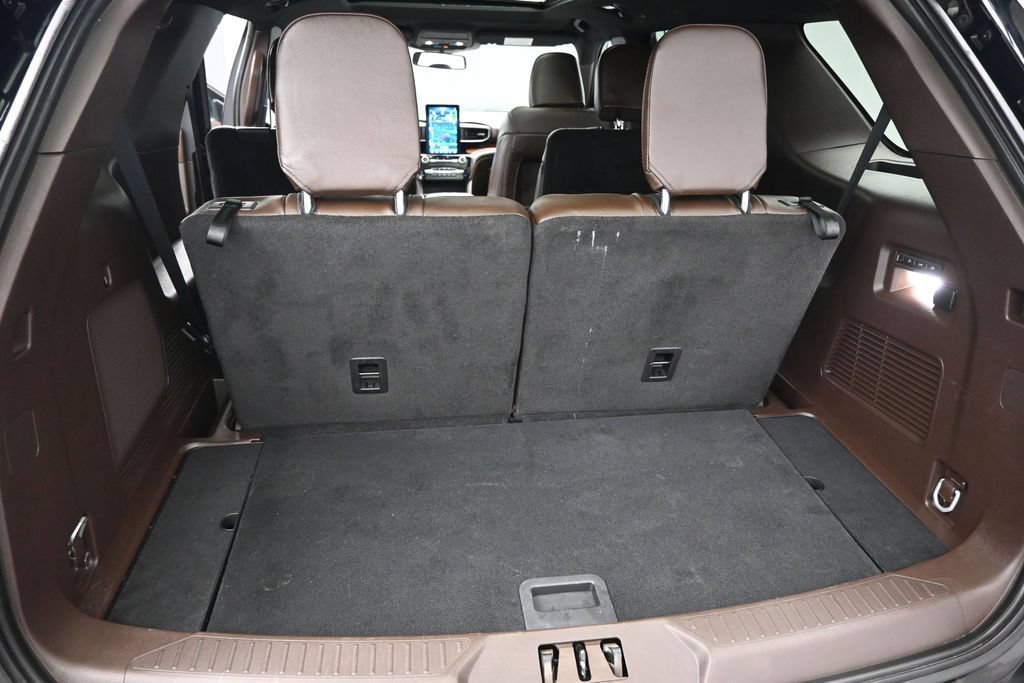 Certified 2023 Ford Explorer King Ranch w/ Technology Package AWD/4WD image 9
