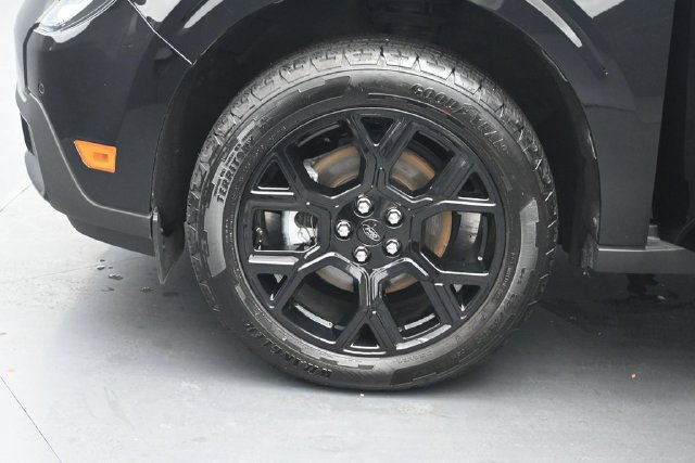 Certified 2025 Ford Maverick Lariat w/ Black Appearance Package AWD/4WD image 36