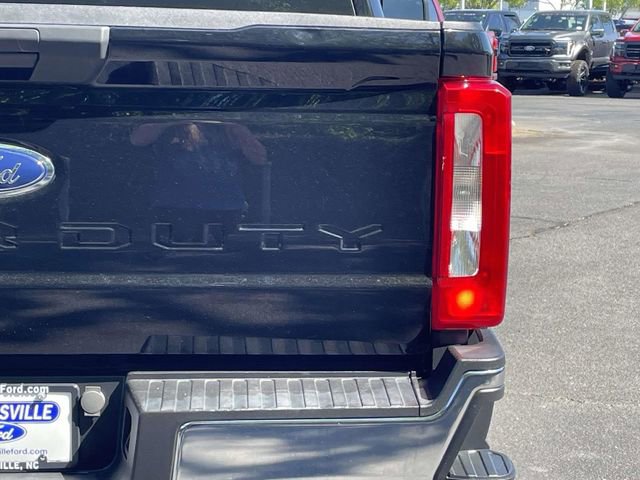 Certified 2023 Ford F250 XL w/ XL Off-Road Package AWD/4WD image 32