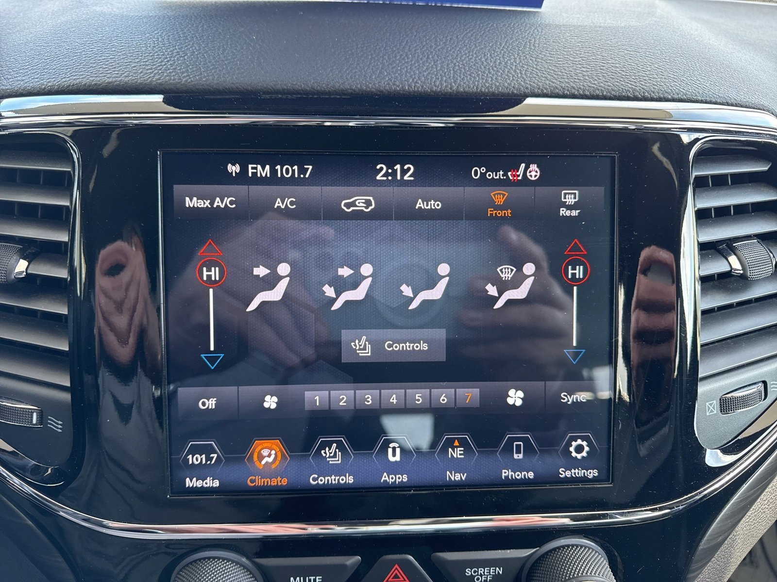 Used 2020 Jeep Grand Cherokee Altitude image 29