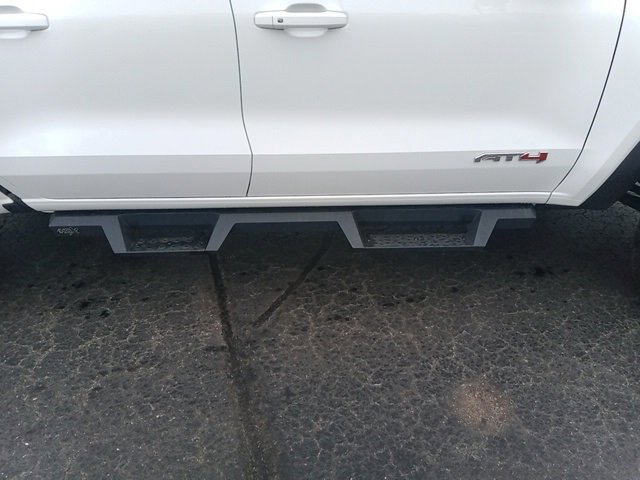 Used 2023 GMC Canyon AT4 image 11