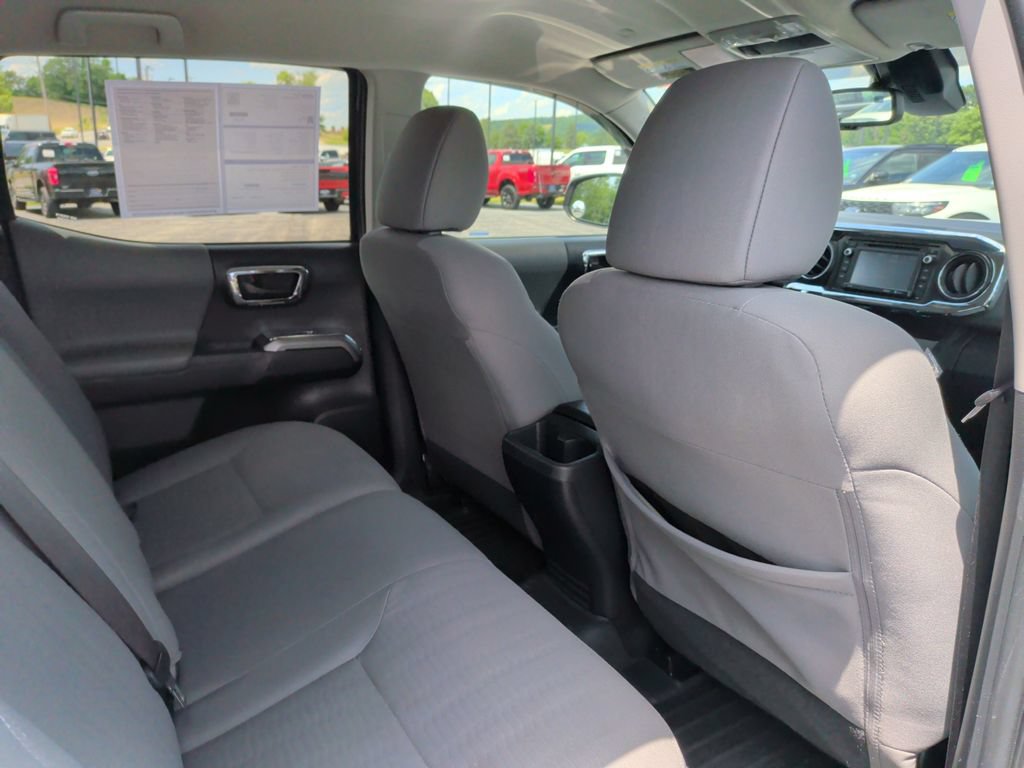 Used 2019 Toyota Tacoma SR5 AWD/4WD image 17