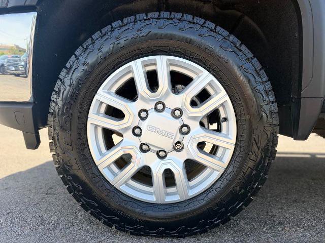 Used 2020 GMC Sierra 2500 SLT w/ SLT Premium Plus Package AWD/4WD image 2
