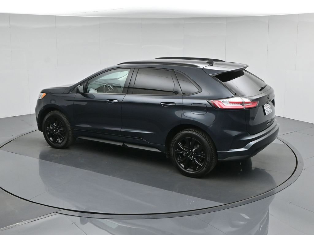 Certified 2022 Ford Edge SE w/ Black Appearance Package image 19