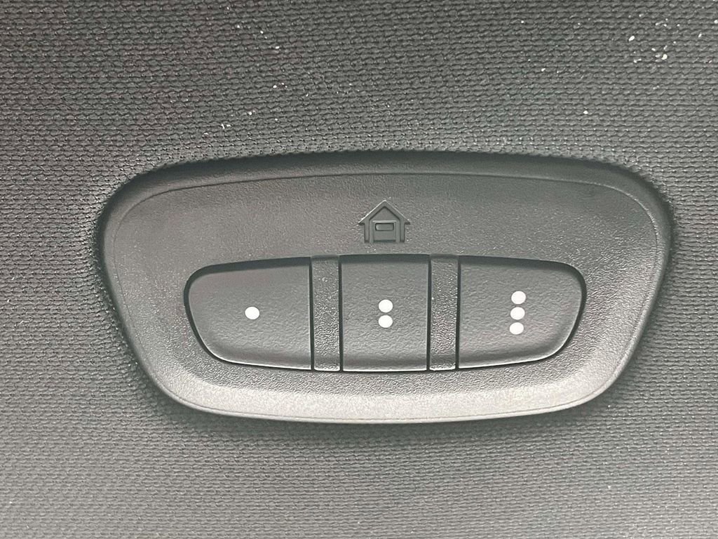 Used 2025 RAM 1500 Laramie w/ Night Edition image 29