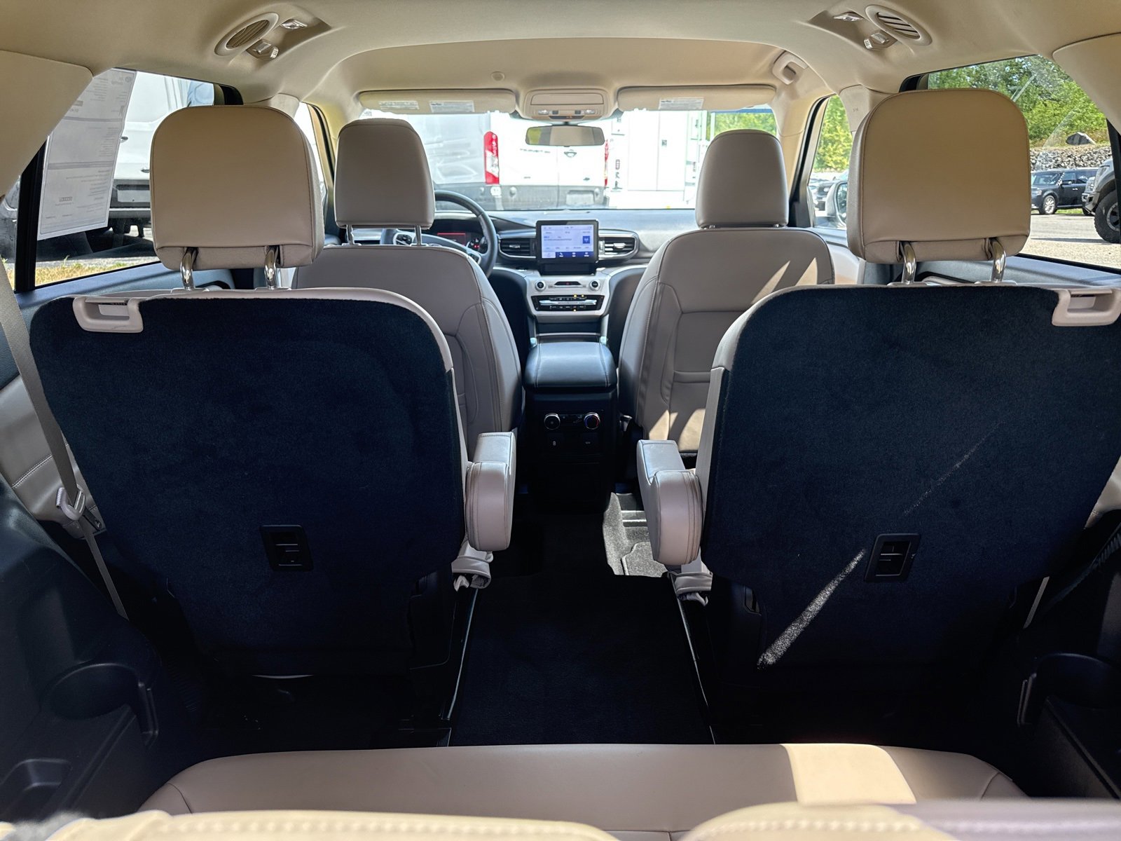 Certified 2022 Ford Explorer XLT w/ Equipment Group 202A image 8