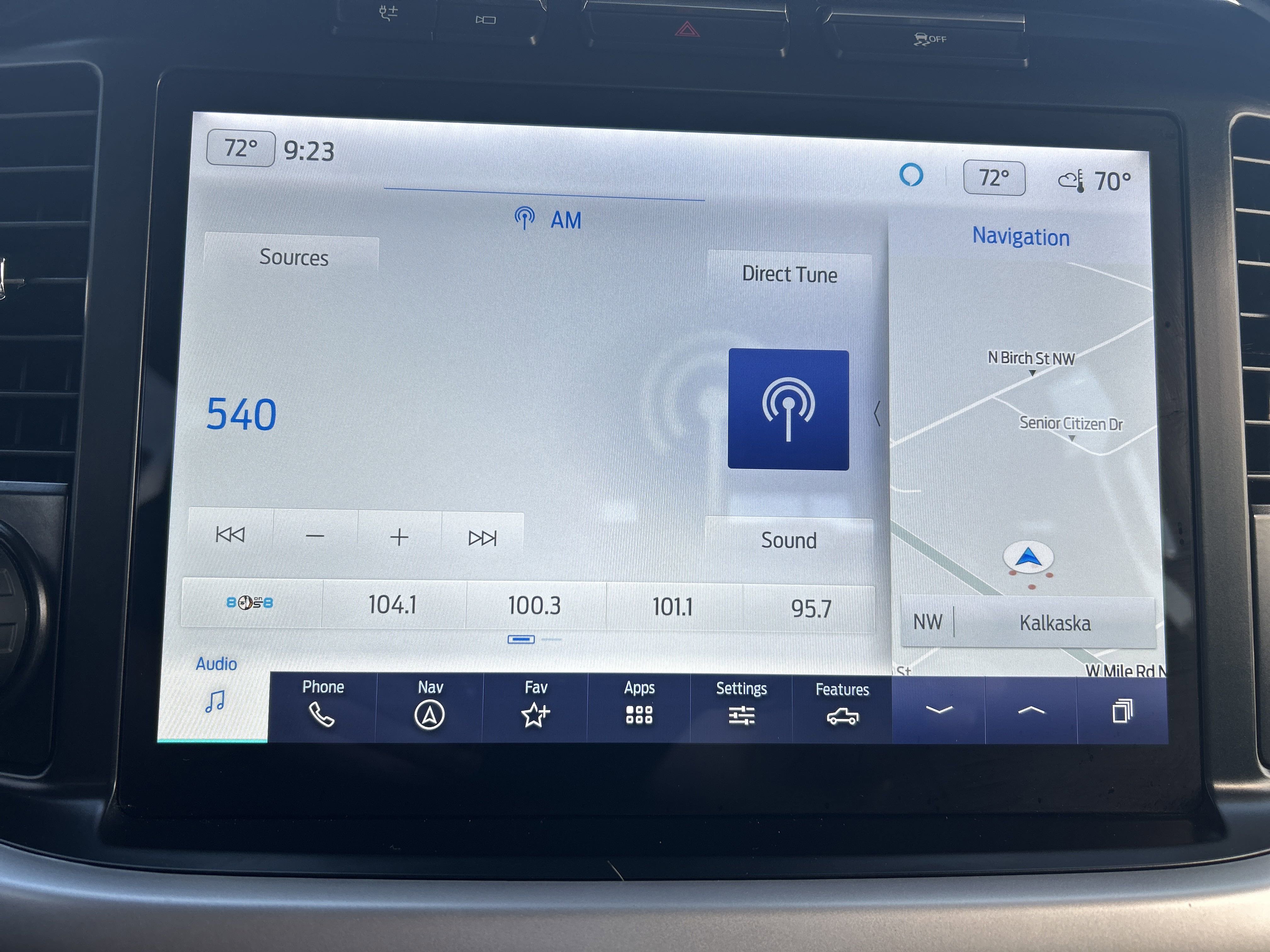 Certified 2022 Ford F150 XLT w/ Equipment Group 302A High image 27