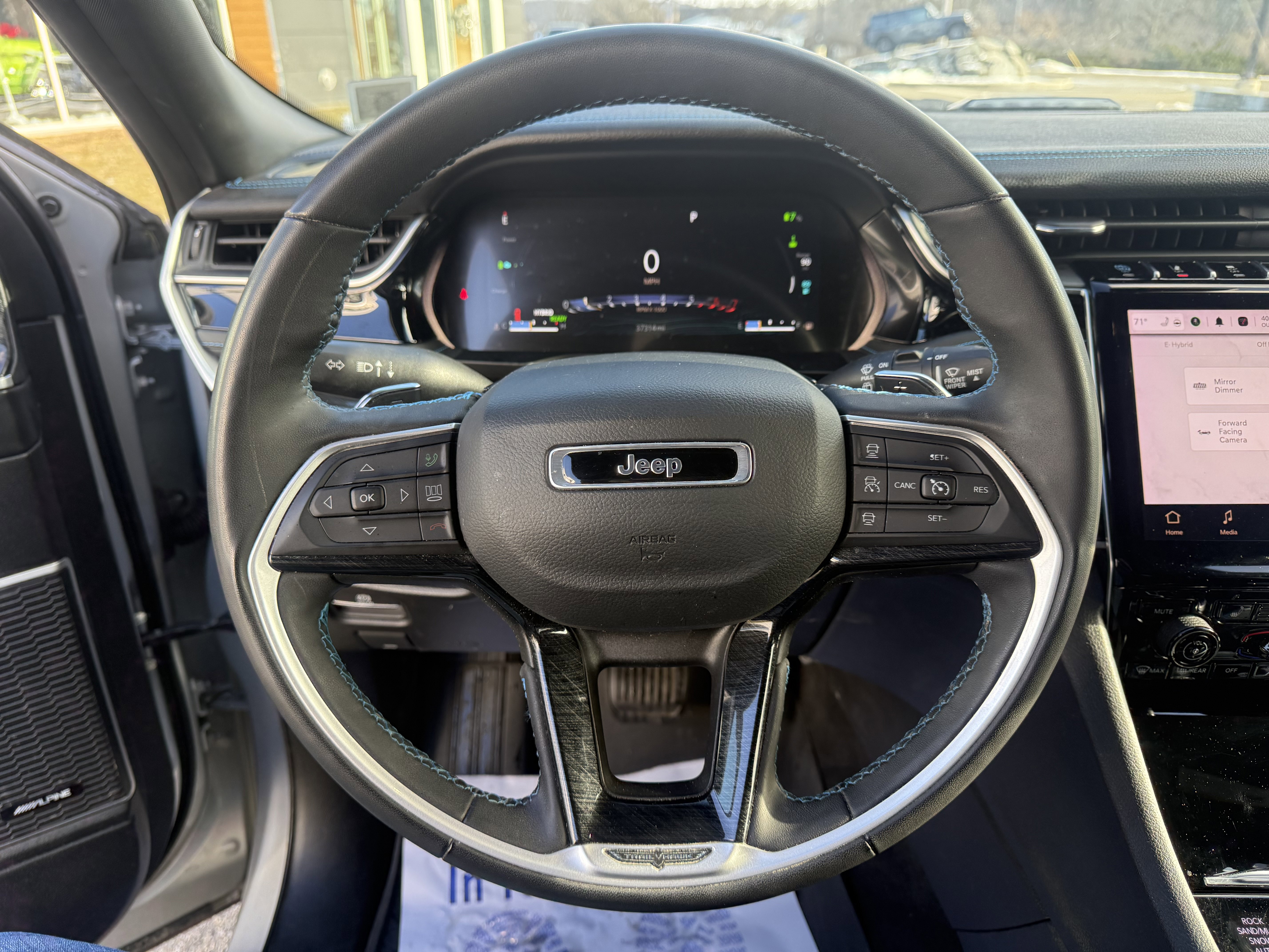 Used 2023 Jeep Grand Cherokee Trailhawk w/ Luxury Tech Group III image 12