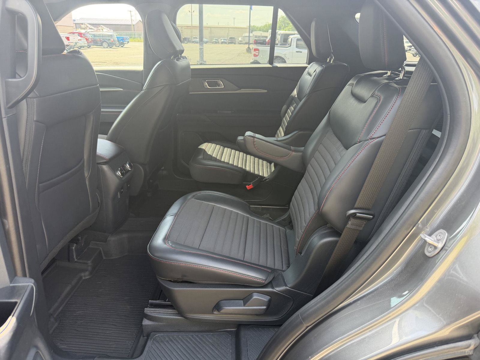 Certified 2026 Ford Explorer ST-Line AWD/4WD image 24