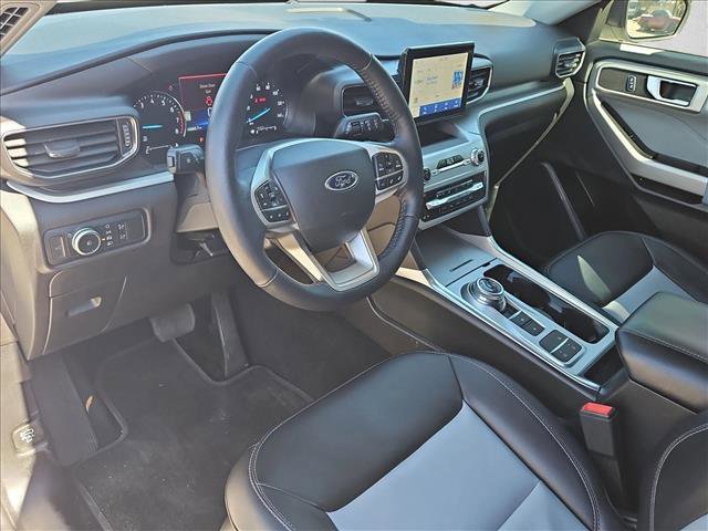 Certified 2022 Ford Explorer XLT w/ Equipment Group 202A image 10