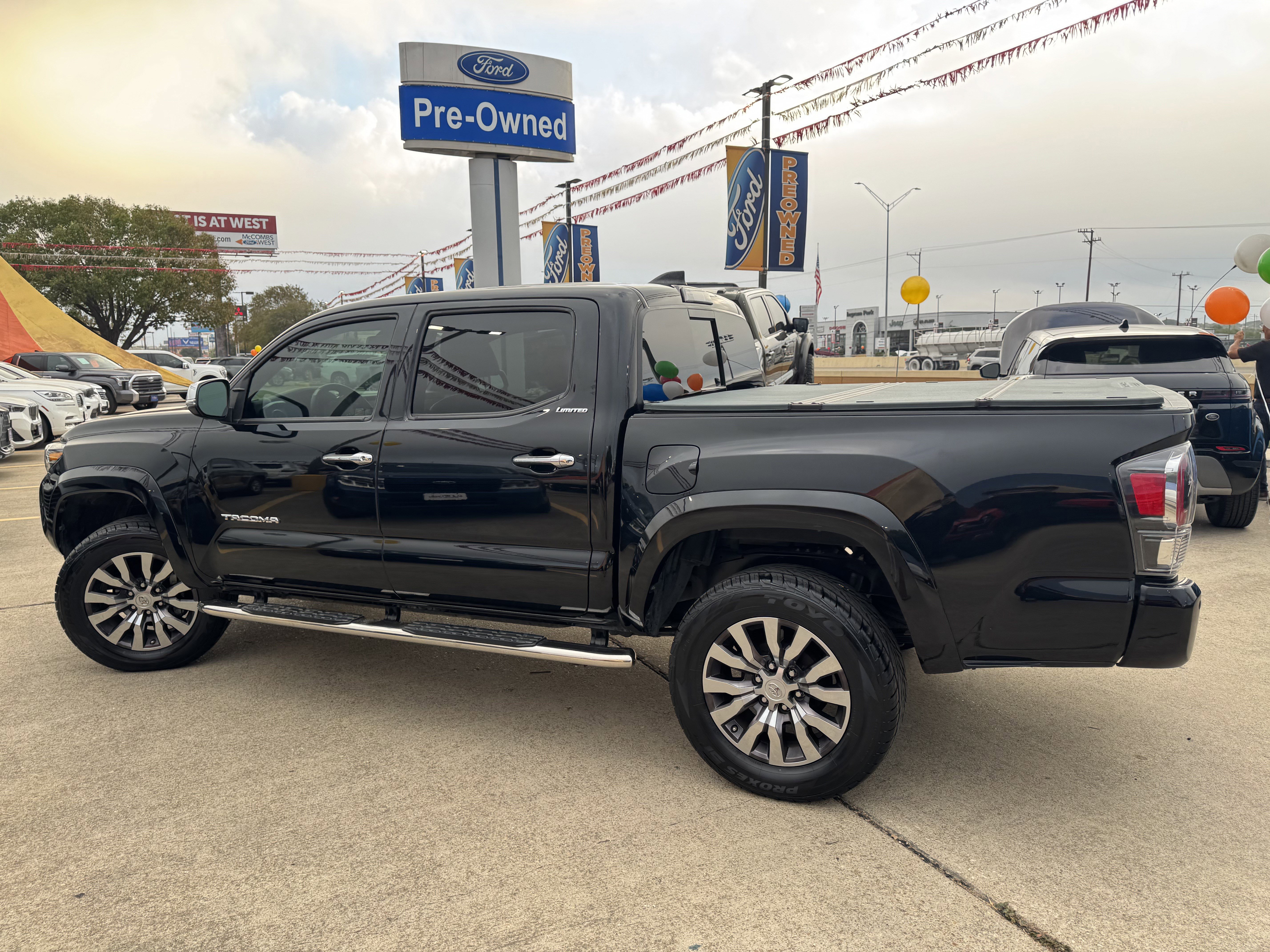 Used 2020 Toyota Tacoma Limited image 6