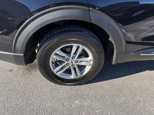 Certified 2022 Ford Explorer XLT w/ Equipment Group 202A image 27