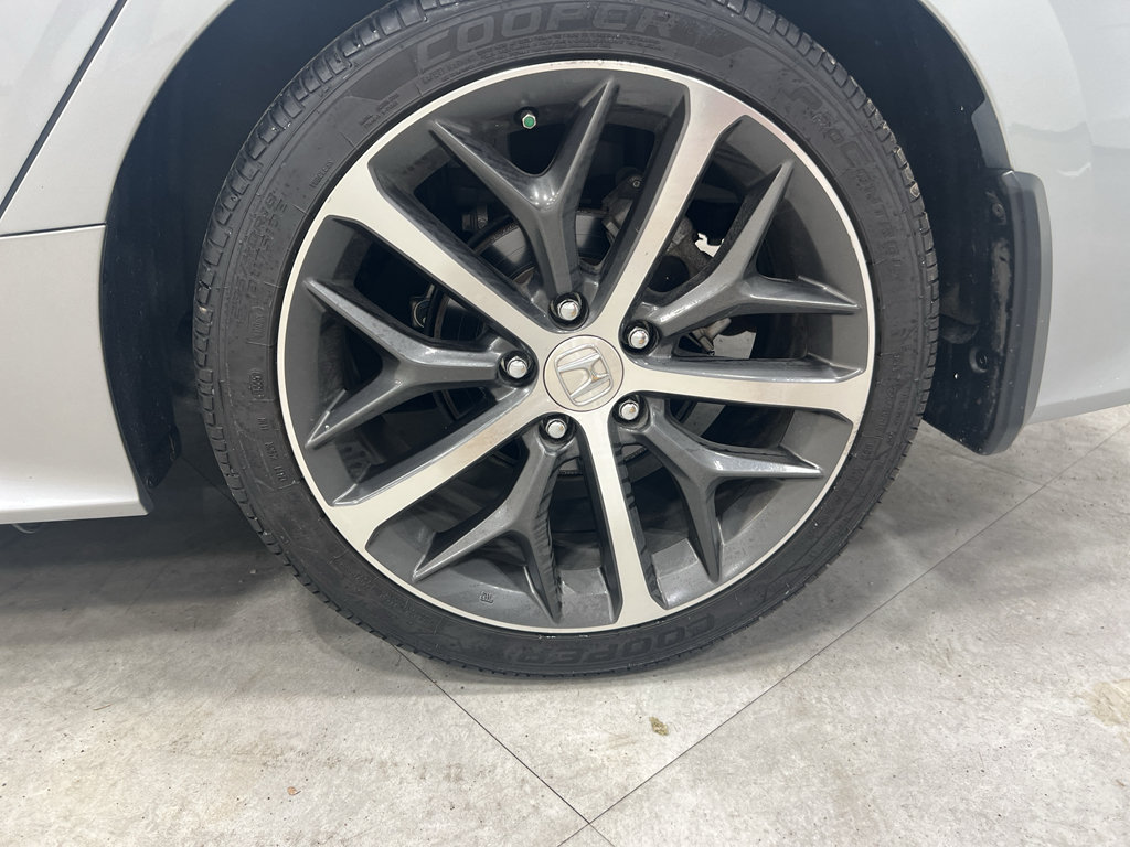 Used 2023 Honda Civic Touring image 16