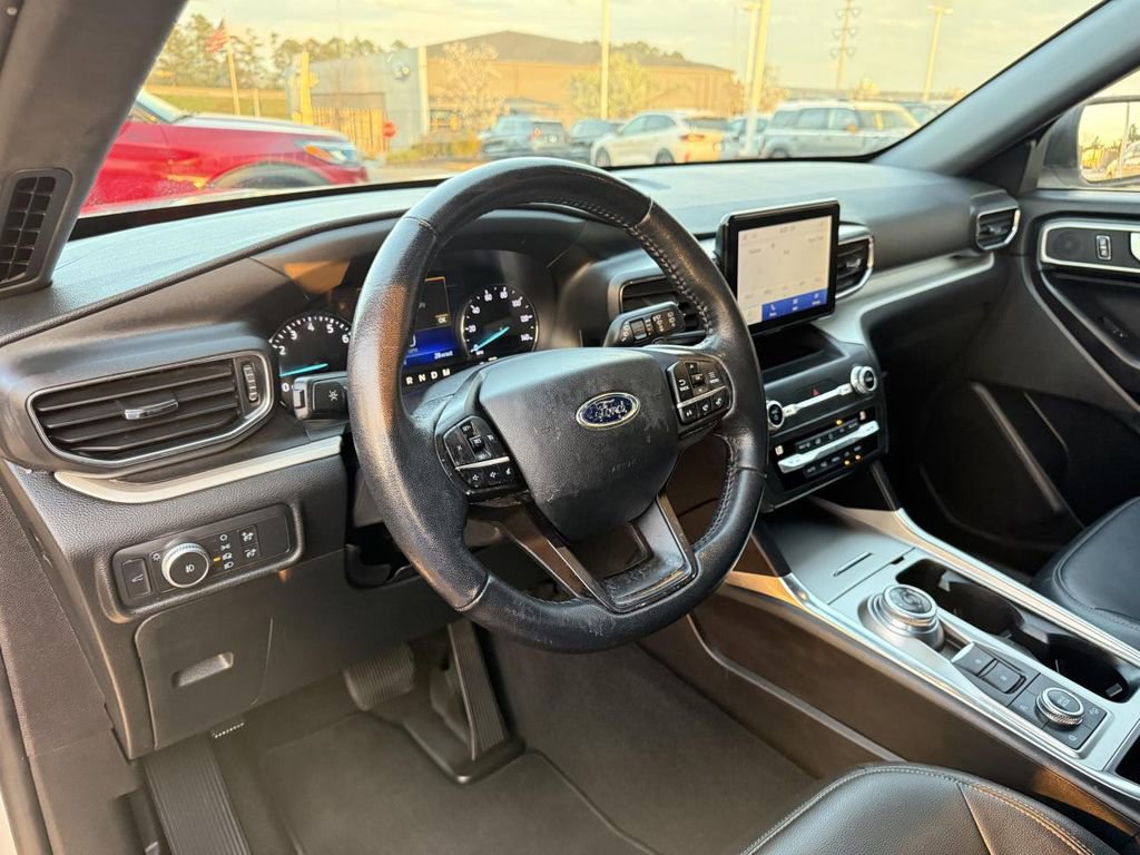 Certified 2020 Ford Explorer XLT w/ Equipment Group 202A image 13
