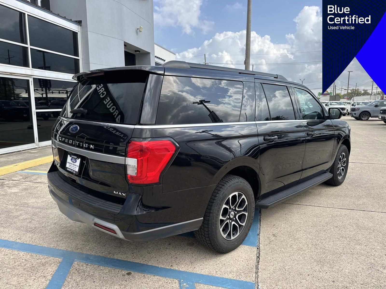 Certified 2024 Ford Expedition Max XLT image 6