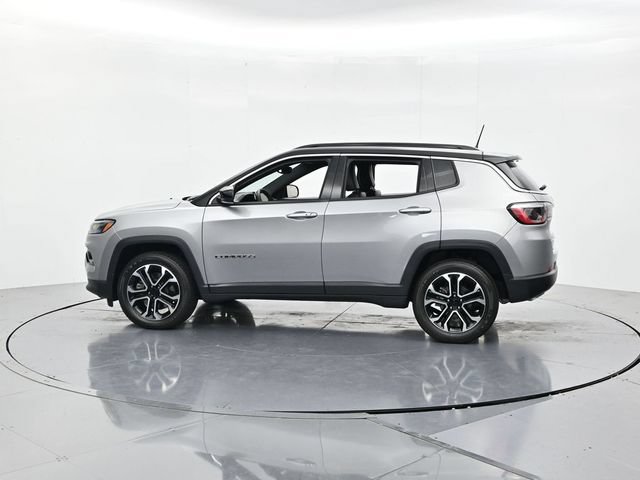 Used 2023 Jeep Compass Limited AWD/4WD image 7