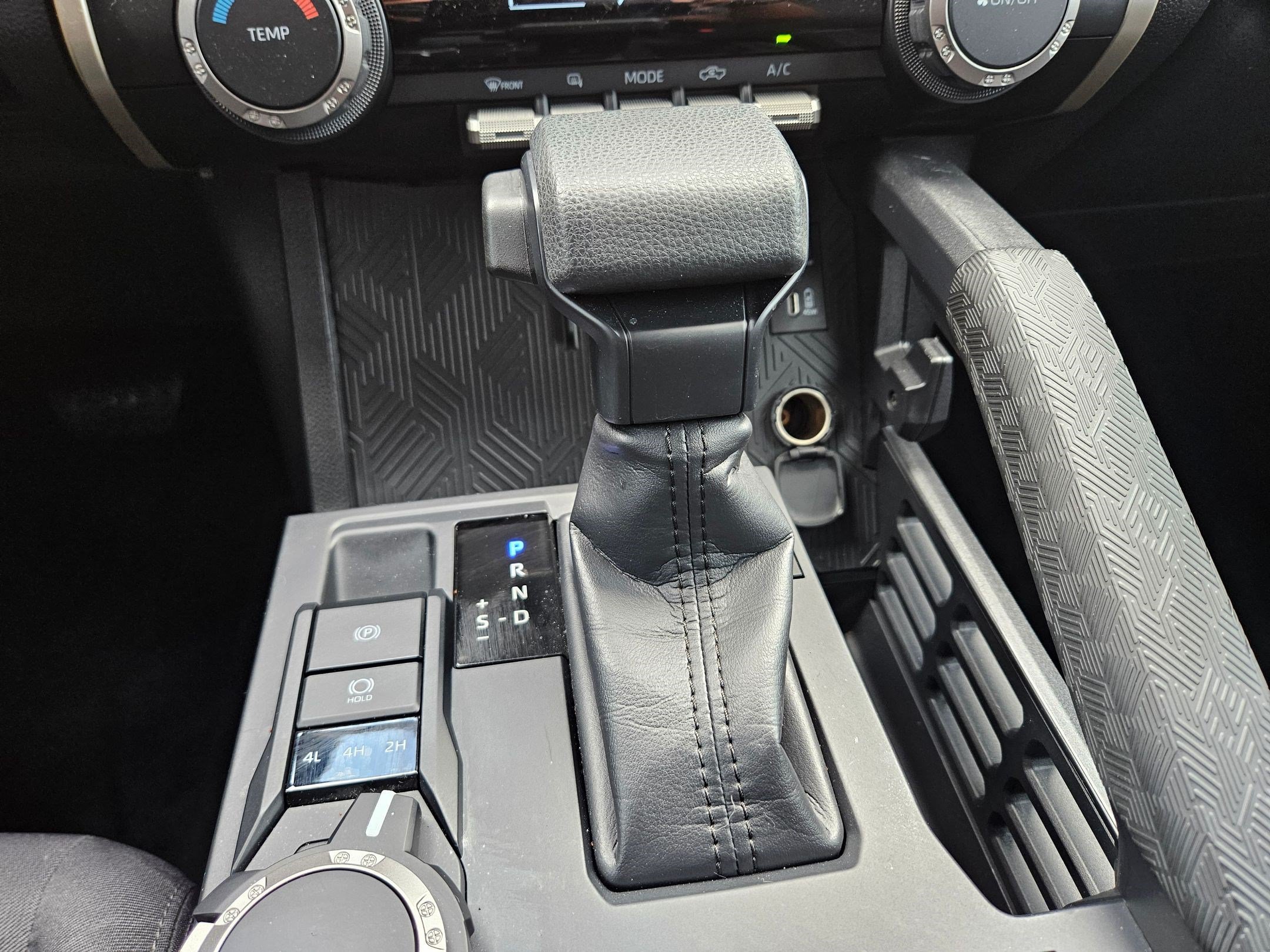Used 2025 Toyota Tacoma SR AWD/4WD image 27