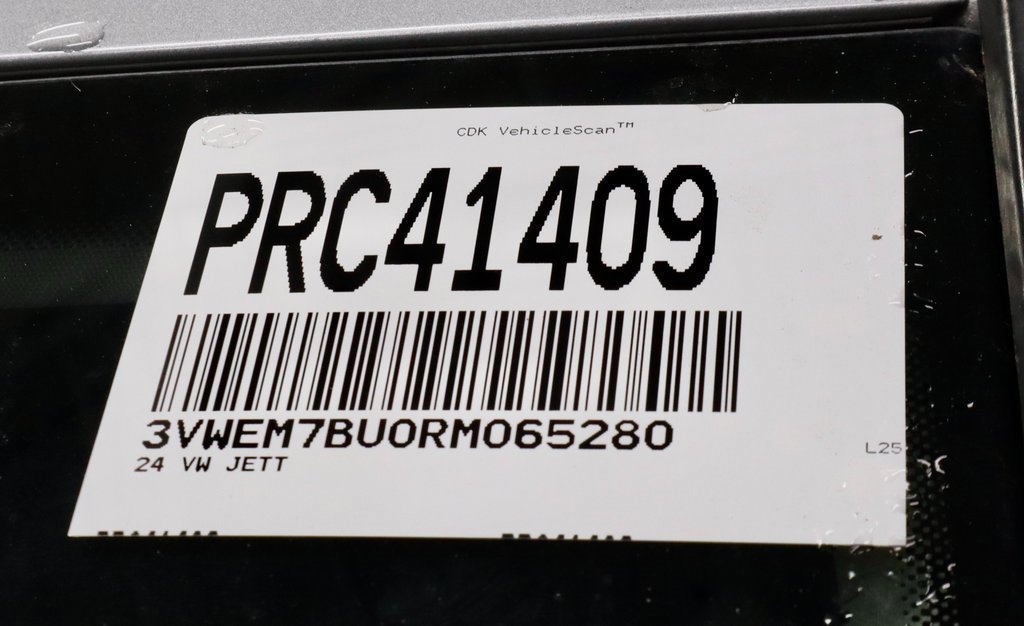 Used 2024 Volkswagen Jetta SE image 36