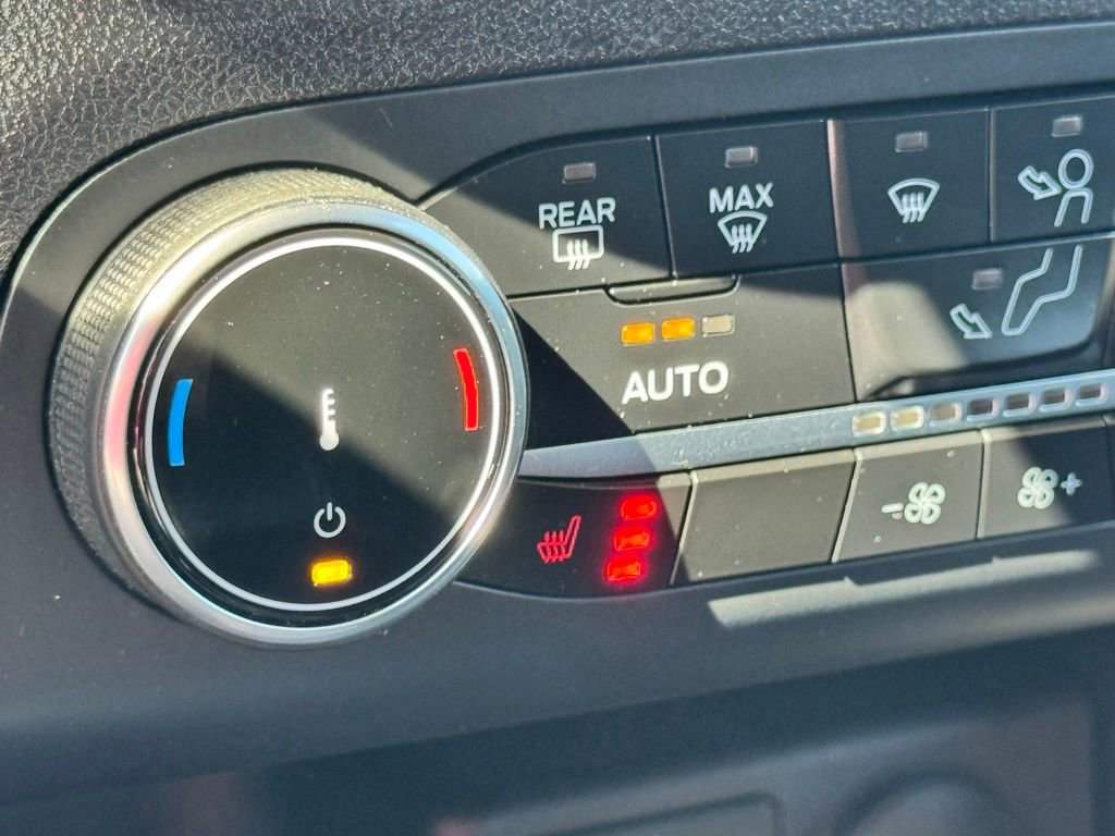 Certified 2025 Ford Escape Active w/ Cold Weather Package FWD image 39