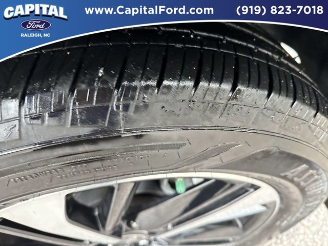 Used 2024 Toyota Corolla Cross XSE w/ Convenience Package image 14