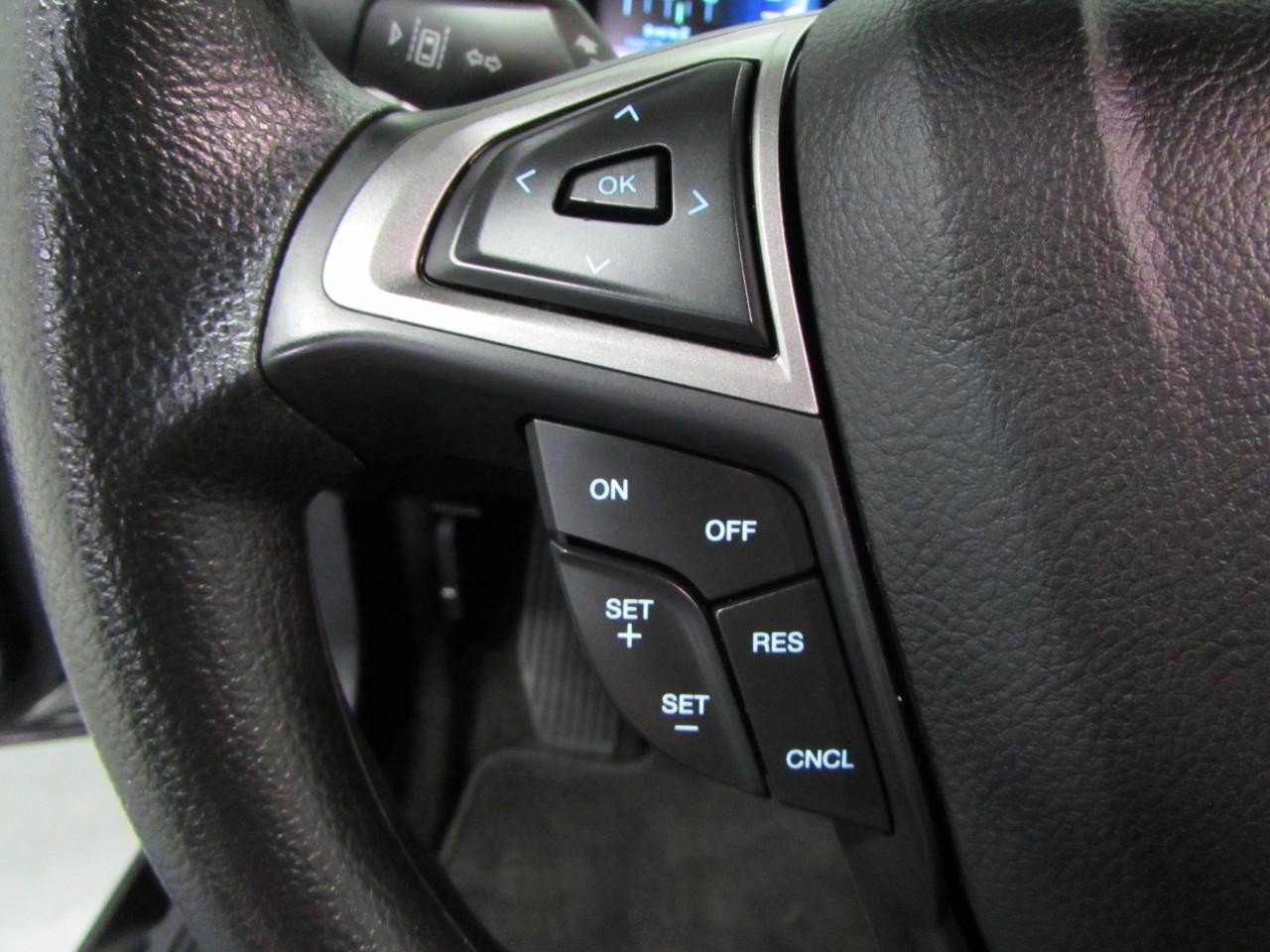 Certified 2020 Ford Fusion SE FWD image 23