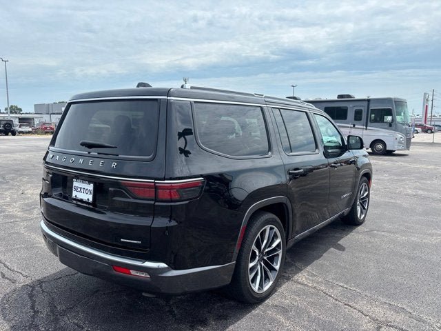 Used 2022 Jeep Wagoneer Series III w/ Premium Group I AWD/4WD image 7
