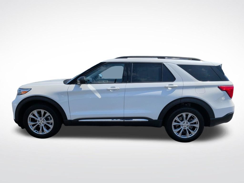 Certified 2023 Ford Explorer XLT w/ Equipment Group 202A AWD/4WD image 13