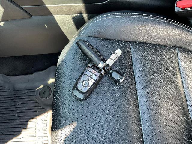 Certified 2020 Ford Escape Titanium AWD/4WD image 37