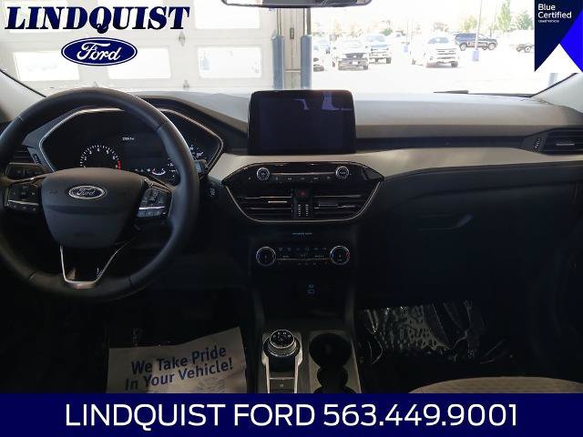 Certified 2022 Ford Escape SE w/ SE Sport Appearance Package AWD/4WD image 16