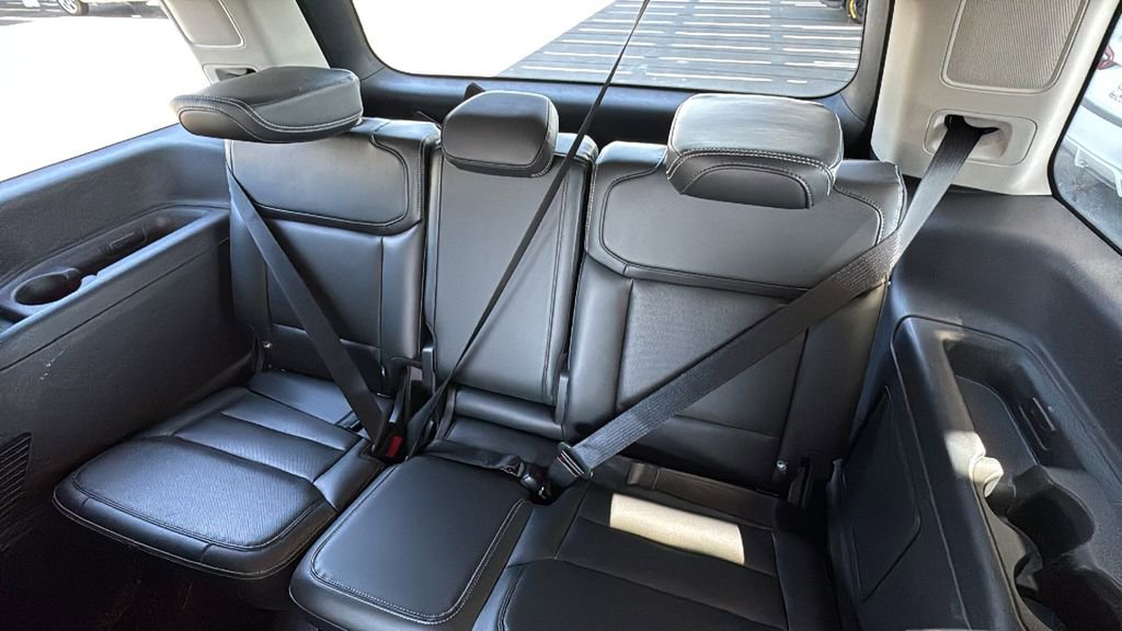 Certified 2025 Ford Expedition Platinum image 25