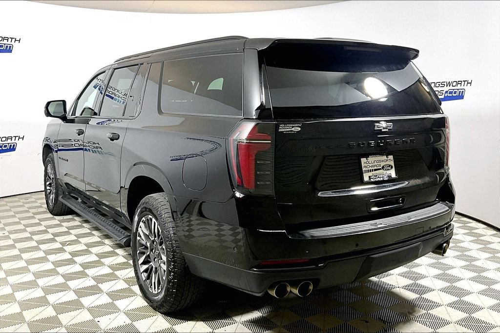 Used 2025 Chevrolet Suburban Z71 AWD/4WD image 8