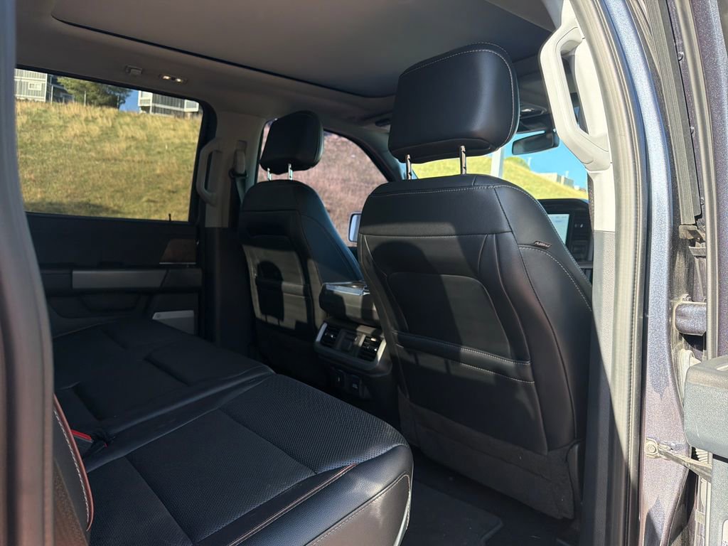 Certified 2022 Ford F150 Lariat w/ Equipment Group 502A High image 28