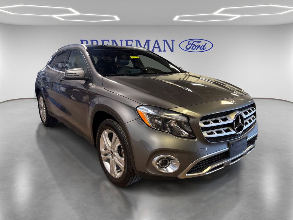 Used 2018 Mercedes-Benz GLA 250 4MATIC image 3