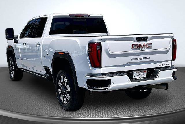 Used 2024 GMC Sierra 2500 Denali w/ Denali Reserve Package AWD/4WD image 13