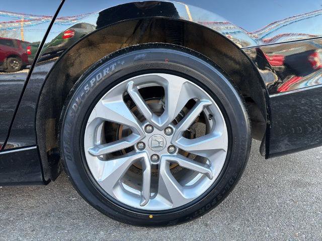 Used 2018 Honda Accord LX image 11