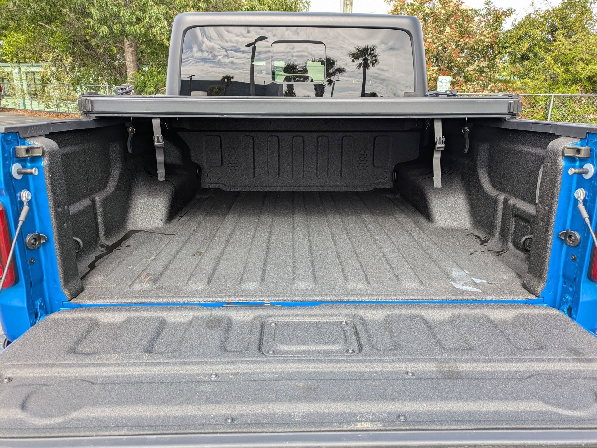 Used 2024 Jeep Gladiator Mojave w/ Convenience Group image 16